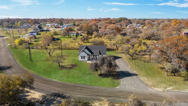 732 County Road 6846, Lytle, TX 78052