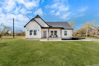 732 County Road 6846, Lytle, TX 78052