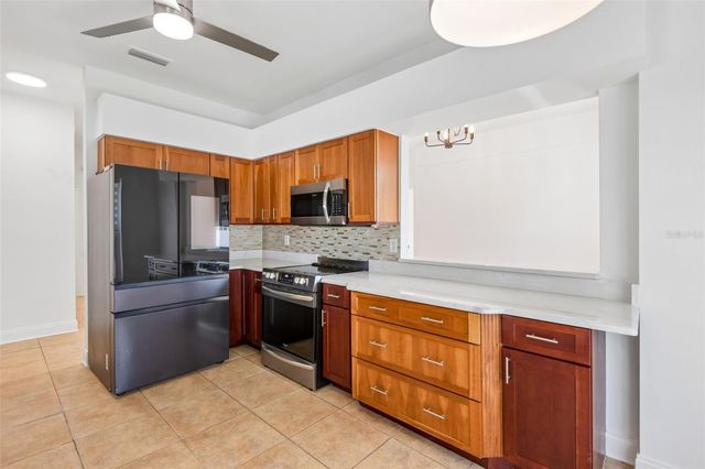 12002 W POND WAY, Tampa, FL 33635
