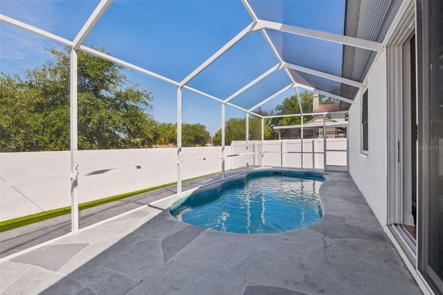 12002 W POND WAY, Tampa, FL 33635