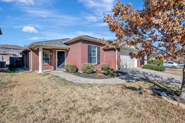 13913 Gallant Fox Court, Fort Worth, TX 76262