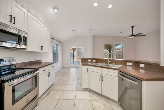 13913 Gallant Fox Court, Fort Worth, TX 76262