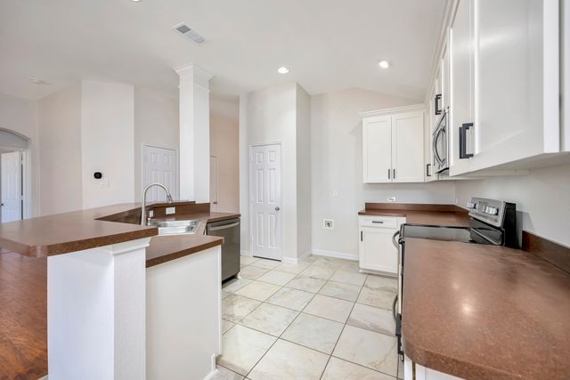 13913 Gallant Fox Court, Fort Worth, TX 76262