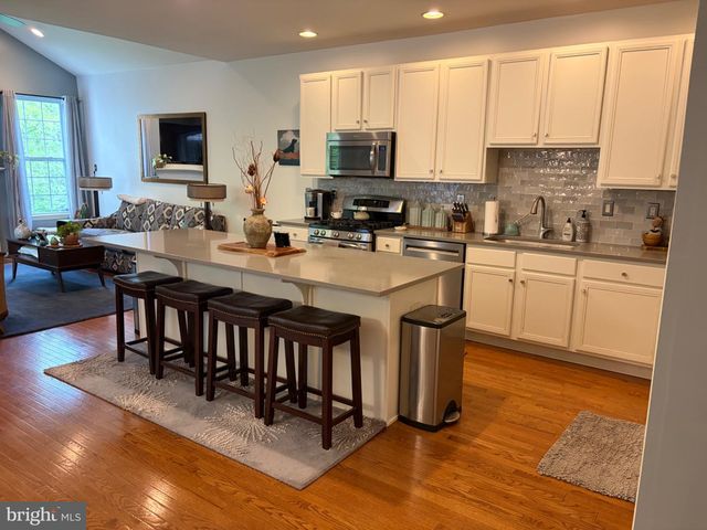 232 DEEPDALE DR, Kennett Square, PA 19348
