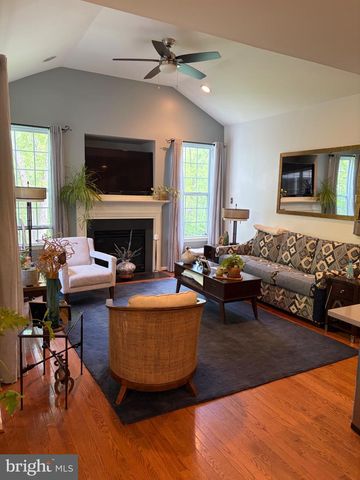 232 DEEPDALE DR, Kennett Square, PA 19348