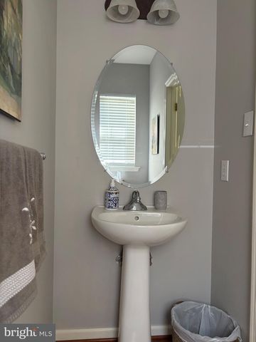 232 DEEPDALE DR, Kennett Square, PA 19348