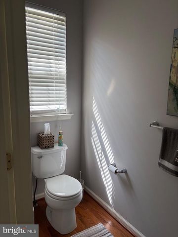 232 DEEPDALE DR, Kennett Square, PA 19348