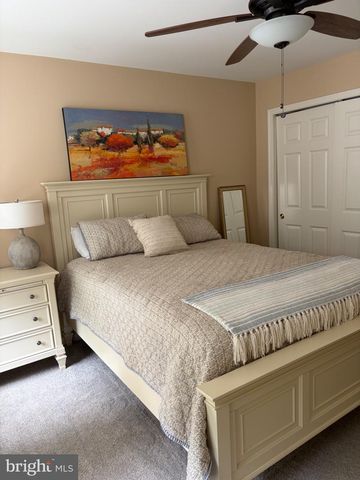 232 DEEPDALE DR, Kennett Square, PA 19348