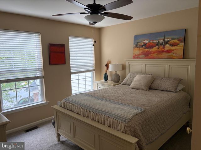 232 DEEPDALE DR, Kennett Square, PA 19348