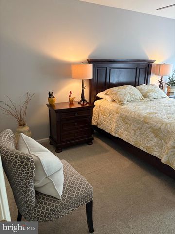 232 DEEPDALE DR, Kennett Square, PA 19348