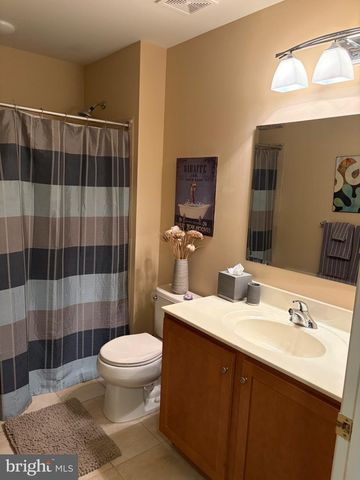 232 DEEPDALE DR, Kennett Square, PA 19348