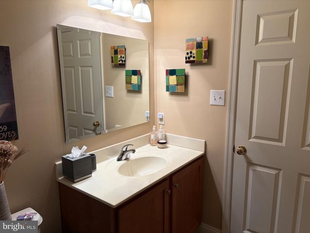 232 DEEPDALE DR, Kennett Square, PA 19348