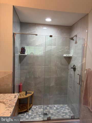232 DEEPDALE DR, Kennett Square, PA 19348