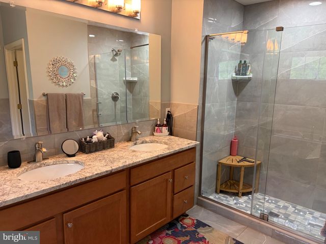 232 DEEPDALE DR, Kennett Square, PA 19348