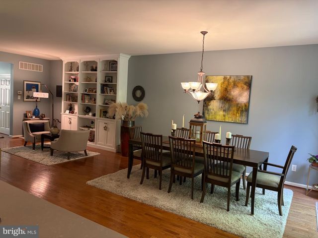 232 DEEPDALE DR, Kennett Square, PA 19348