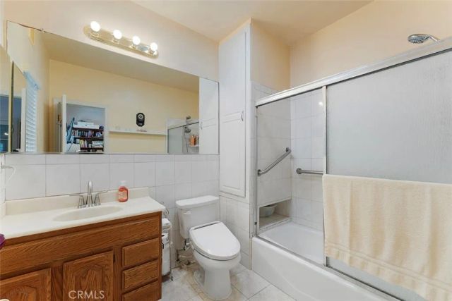 901 Westchester Place, Los Angeles, CA 90019