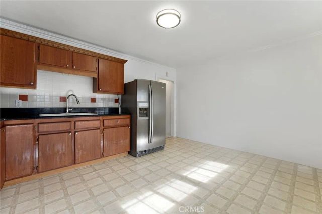 901 Westchester Place, Los Angeles, CA 90019