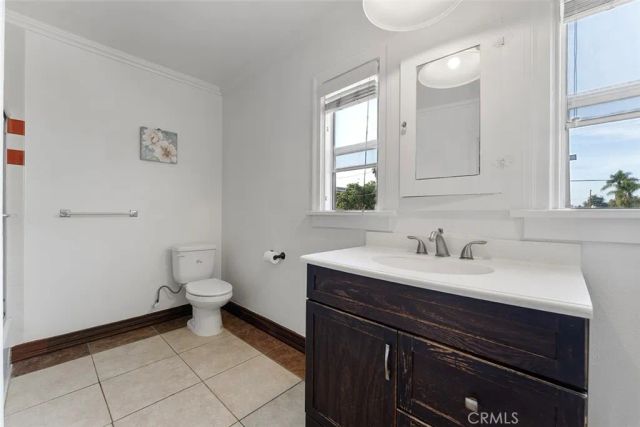 901 Westchester Place, Los Angeles, CA 90019