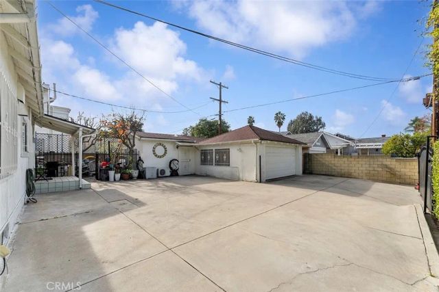 901 Westchester Place, Los Angeles, CA 90019