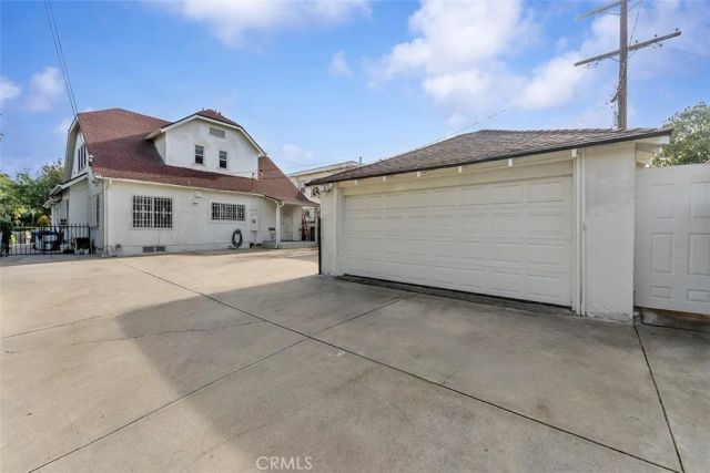 901 Westchester Place, Los Angeles, CA 90019