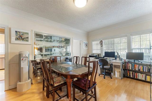 901 Westchester Place, Los Angeles, CA 90019