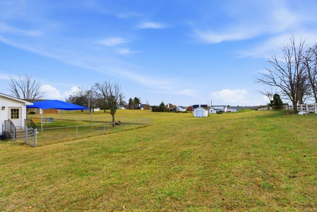 609 Hwy 52E, Portland, TN 37148