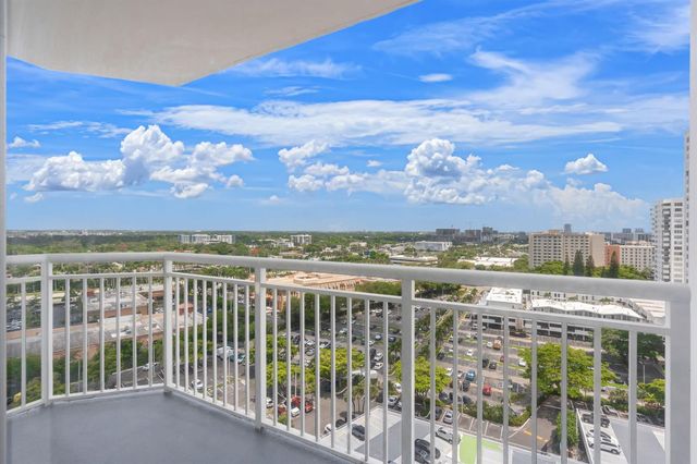 18011 Biscayne Boulevard 1704-1, Aventura, FL 33160
