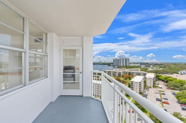 18011 Biscayne Boulevard 1704-1, Aventura, FL 33160