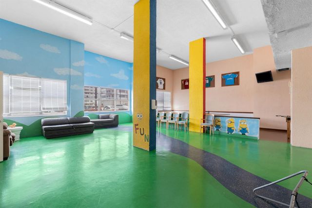 18011 Biscayne Boulevard 1704-1, Aventura, FL 33160