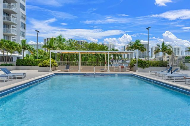 18011 Biscayne Boulevard 1704-1, Aventura, FL 33160