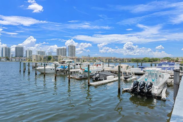 18011 Biscayne Boulevard 1704-1, Aventura, FL 33160