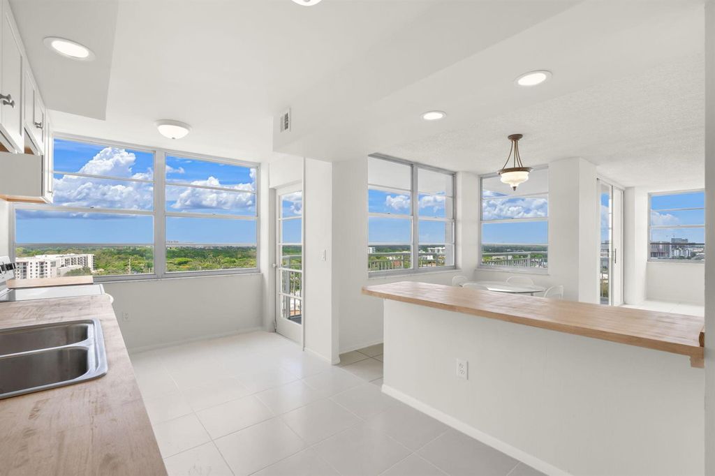 18011 Biscayne Boulevard 1704-1, Aventura, FL 33160