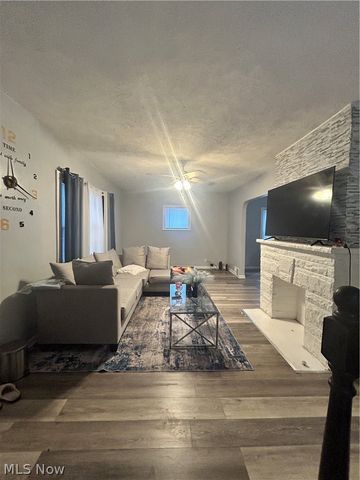 797 Alhambra Road, Cleveland, OH 44110