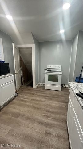 797 Alhambra Road, Cleveland, OH 44110