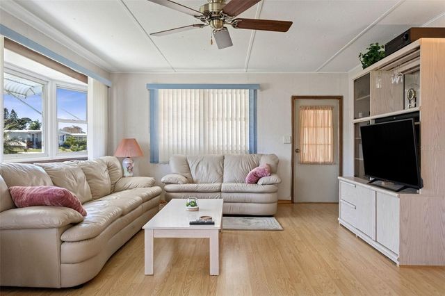 183 PHILADELPHIA BOULEVARD 22, Palm Harbor, FL 34684