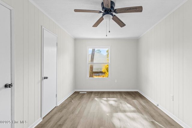 81 Crown Point Road, Hubert, NC 28539