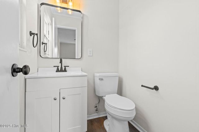 81 Crown Point Road, Hubert, NC 28539