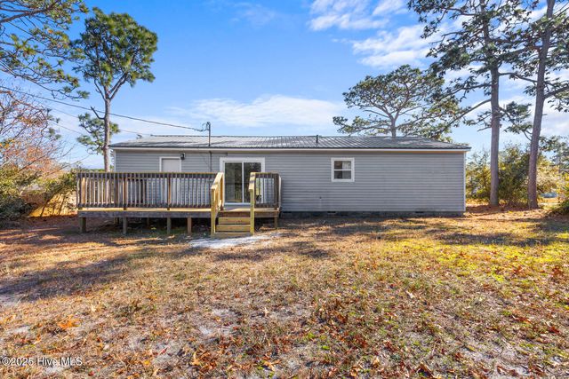 81 Crown Point Road, Hubert, NC 28539