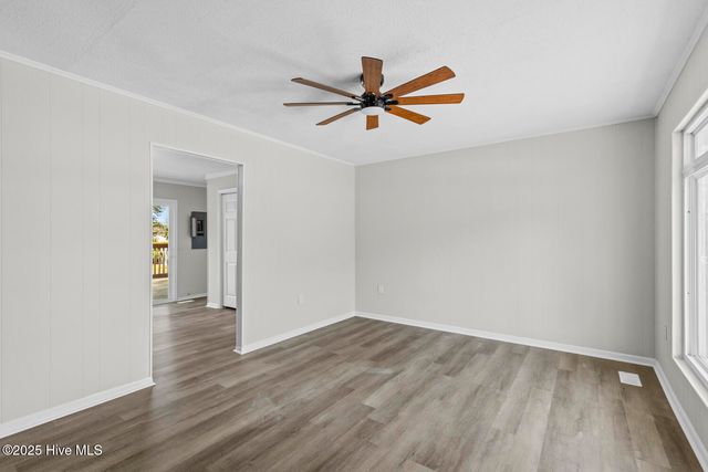 81 Crown Point Road, Hubert, NC 28539