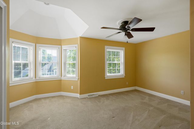 11 Thoroughbred Drive, Saratoga Springs, NY 12866