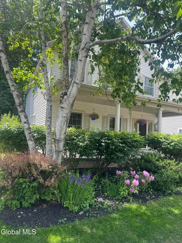 11 Thoroughbred Drive, Saratoga Springs, NY 12866