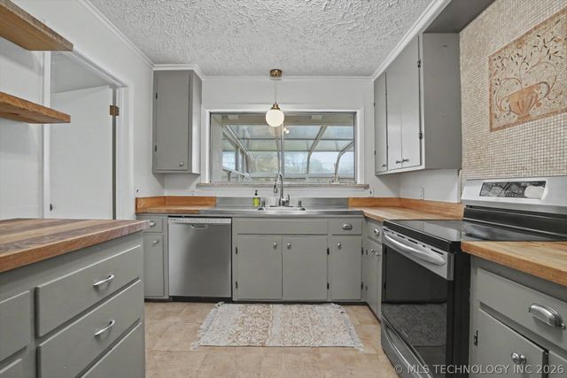 4429 E 46th Place, Tulsa, OK 74135