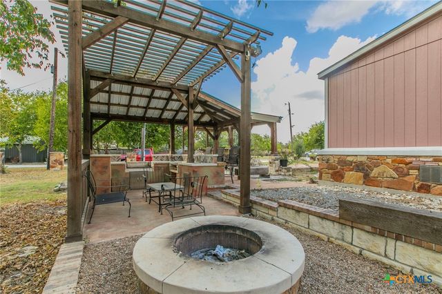 329 W Brook Street, Bartlett, TX 76511