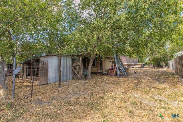 329 W Brook Street, Bartlett, TX 76511