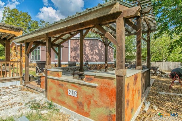 329 W Brook Street, Bartlett, TX 76511