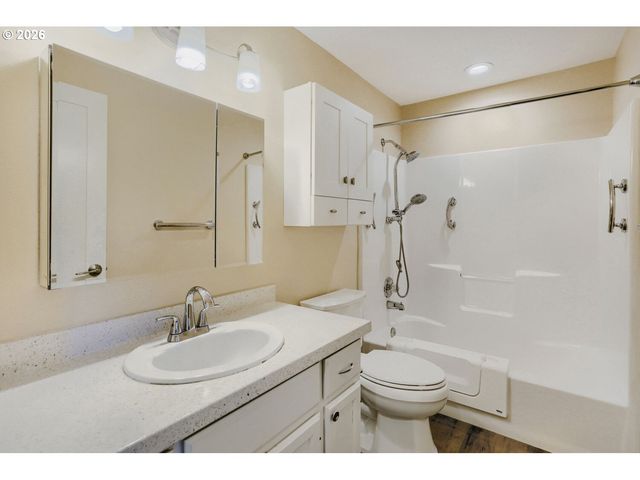 3970 Nw 175TH Pl, Portland, OR 97229