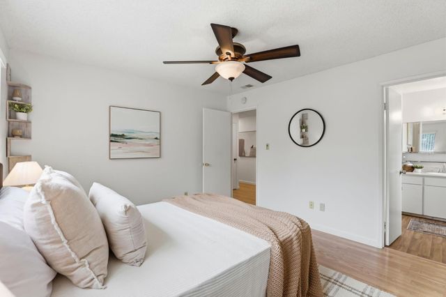 2701 Dorine Way, Sacramento, CA 95833