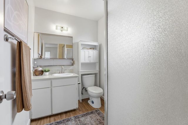 2701 Dorine Way, Sacramento, CA 95833