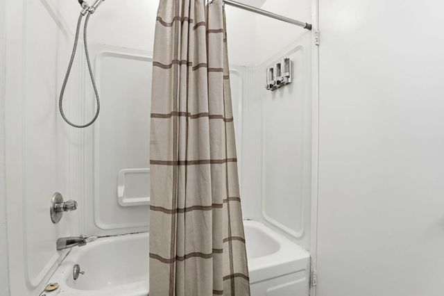 2701 Dorine Way, Sacramento, CA 95833