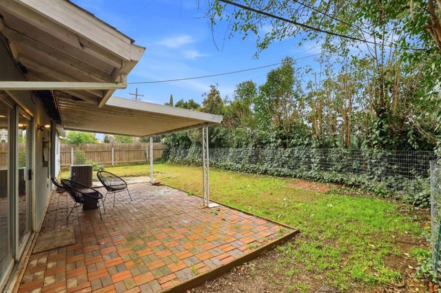 2701 Dorine Way, Sacramento, CA 95833